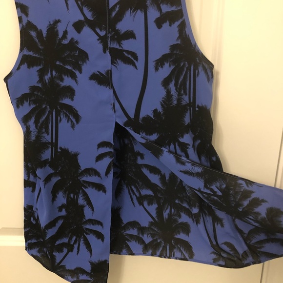 Split back express top - Picture 3 of 6